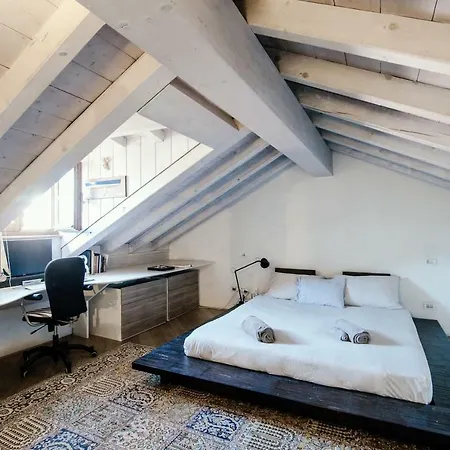 Sailer Loft - The House Of Travelers Apartment Como