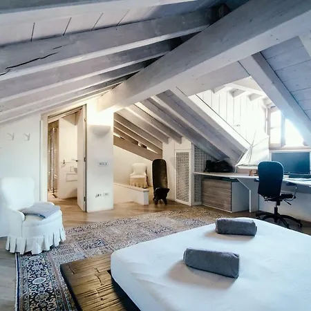 Sailer Loft - The House Of Travelers Apartment